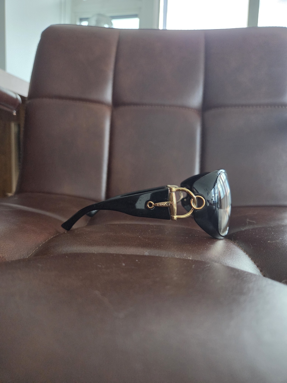 Gucci Women's Black Gradient Lens Oversized Sunglasses - Picture 3 of 5